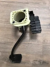 Педаль тормоза BMW 528i