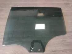 Стекло двери BMW X6M