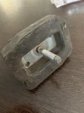 Подушка АКПП BMW 650i