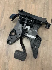 Педаль тормоза VOLKSWAGEN Touareg