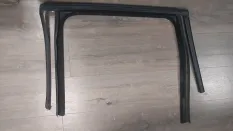 Уплотнитель стекла двери PORSCHE Cayenne