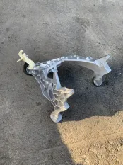 Кронштейн рулевой колонки BMW 528i