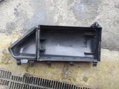 Корпус воздушного фильтра BMW 525i