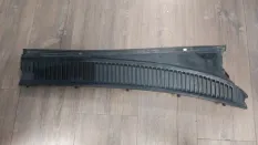 Планка под лобовое стекло Toyota Land Cruiser