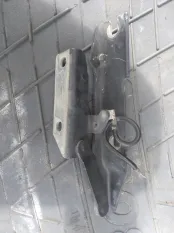 Петля капота BMW 525i