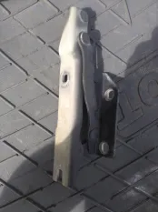 Петля капота BMW 525i