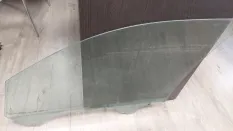 Стекло двери VOLKSWAGEN Touareg