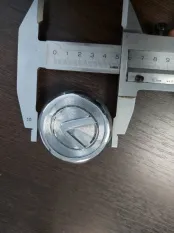 Эмблема LEXUS