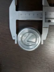 Эмблема LEXUS