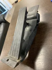 Педаль газа BMW 650i