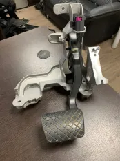 Педаль тормоза AUDI A6