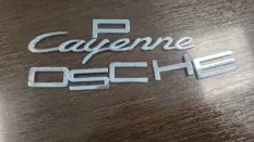Эмблема PORSCHE Cayenne