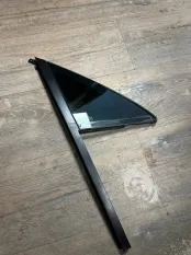 Форточка двери VOLKSWAGEN Touareg