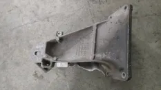 Кронштейн двигателя BMW 520i