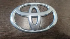 Эмблема Toyota LAND Cruiser