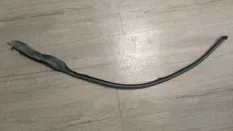 Уплотнитель двери VOLKSWAGEN Touareg