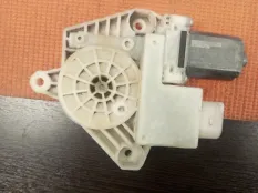 Мотор стеклоподъемника BMW 520dX