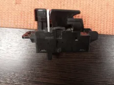 Кнопка ручного тормоза BMW 520dX