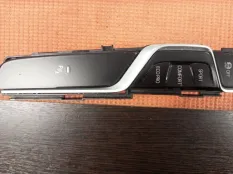 Блок кнопок центральной консоли BMW 520dX