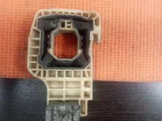 Кронштейн радиатора BMW 520dX