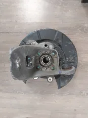 Кулак поворотный со ступицей BMW X5