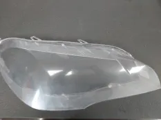 Стекло фары BMW X5 3.0d