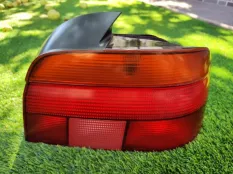 Фонарь BMW 520i