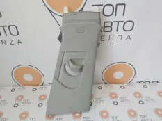 Обшивка центральной стойки AUDI Q5