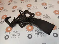 Крюк замка капота Audi A4/S4/A5/S5/RS4/RS5
