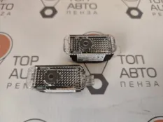 Плафон подсветки двери AUDI Q5