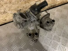 Корпус термостата Toyota Corolla Rav4 1.6 1.8 2.0