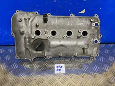Клапанная крышка Corolla Auris Rav4 1.6 1.8 2.0