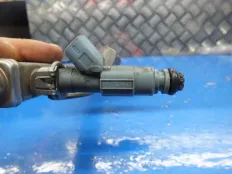 Форсунка Mazda 3 BK 6 GG 5 2.0 LF