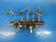 Рейка топливная K9K Renault Megane 2 рампа 1.5 DCI