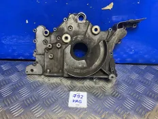 Крышка ДВС передняя A8 D3 4.2  Touareg  4.2