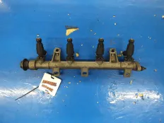 Топливная рампа Hyundai Accent Getz 1.5 1.6 G4EC