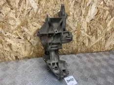 Кронштейн генератора Audi A4 Volkswagen Passat 20V