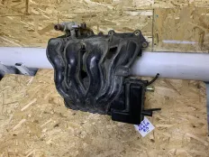 Коллектор впускной Mazda Demio 1.3