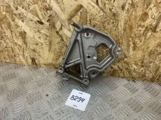 Кронштейн кондиционера  Lexus IS300H GS300H 2ARFSE