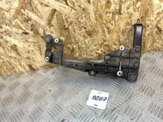 Кронштейн радиатора EGR Golf Jetta 2.0 BKD BKP BRD