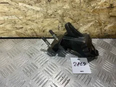 Кронштейн двс правый  Accent Matrix G4EC 1.5