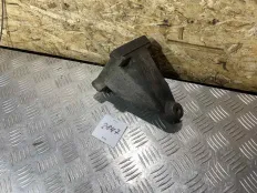 Левый кронштейн двигателя Mercedes M271 1.8