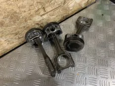 Шатун Audi A5 Q5 Octavia 2.0 CDN CAW