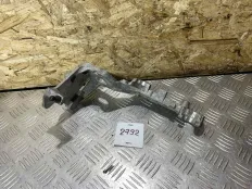 Кронштейн корпуса воздушного фильтра Mercedes M651