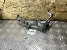 Кронштейн корпуса воздушного фильтра Mercedes M651
