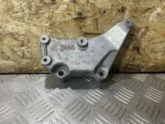 Кронштейн коллектора впуск Mercedes OM651 2.2 W205