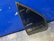 Стекло двери задней левой  Lancer 9