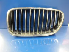 Решетка радиатора левая BMW 5 F10