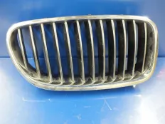 Решетка радиатора правая BMW 5 F10