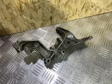 Кронштейн клапана EGR Mercedes W204